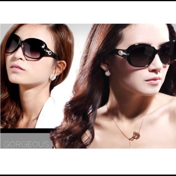 ❣️NEW❣️Sexy, Sassy Leopard Fashion Sunglasses - Picture 4 of 7